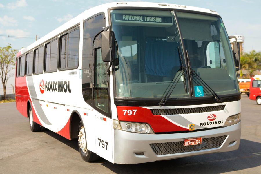 Ônibus M. Benz 2007 - 48 lugares - Busscar